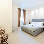 Luxury 4 Bedroom Flat In Sussex Gardens